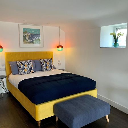 Modern Studio Apartment With Stunning Views! St Ives Exteriör bild