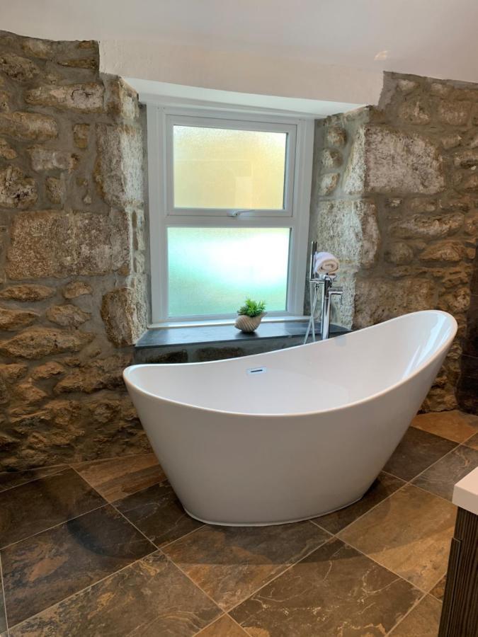 Modern Studio Apartment With Stunning Views! St Ives Exteriör bild